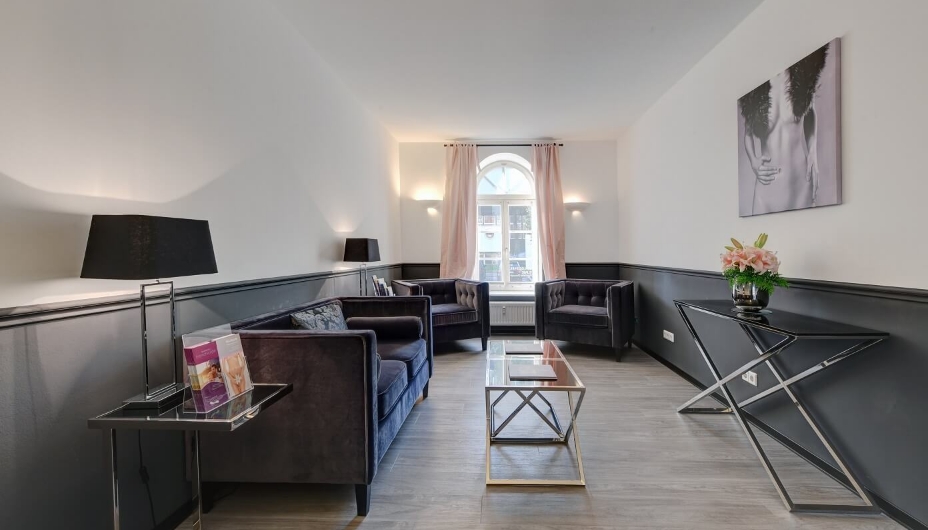 Einsicht Warteraum Schlosspark Klinik